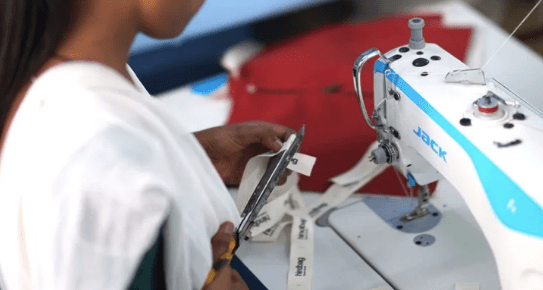 Pourquoi j’ai choisi Sac Ethique (ONG en Inde) pour fabriquer nos tote bags ? - Seni'Stuff