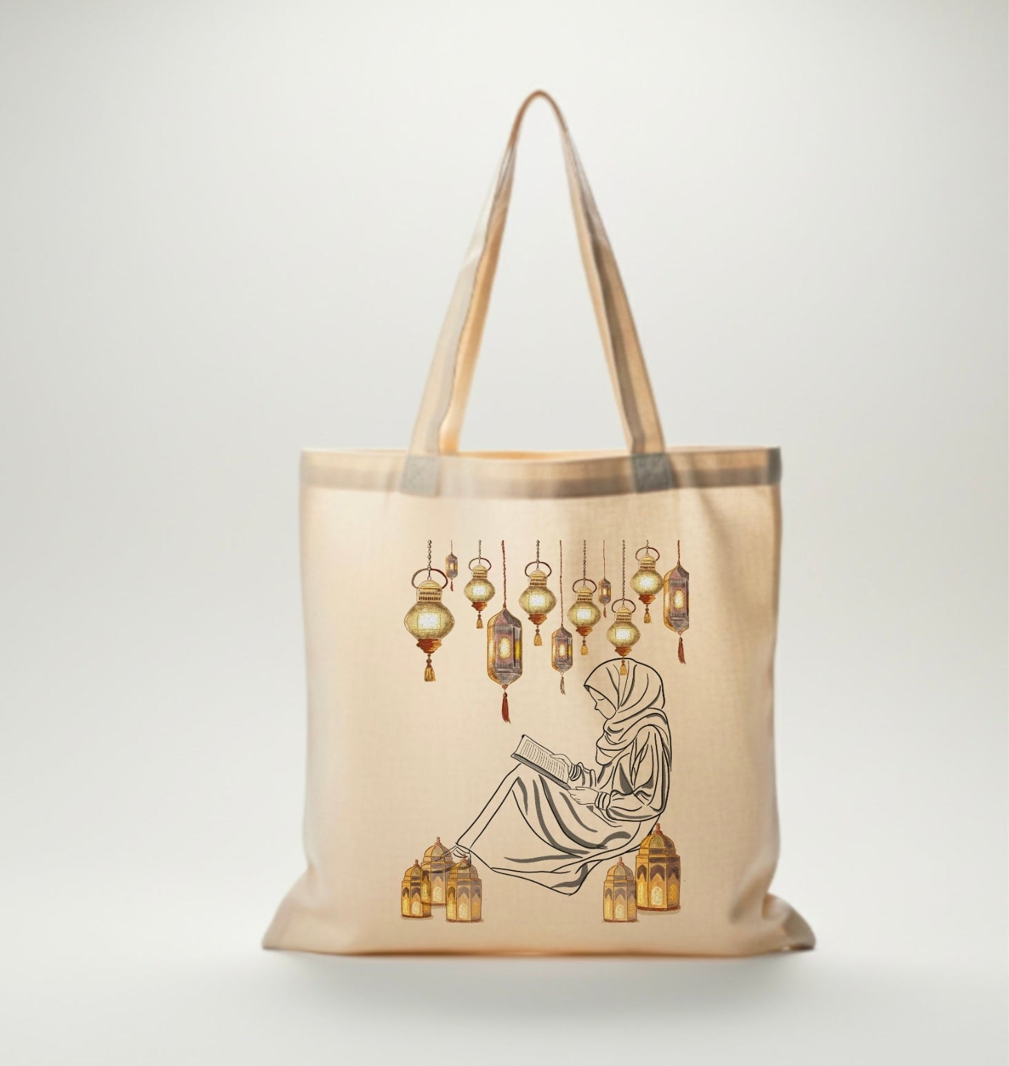 Sac fourre tout , tote bag Seni'stuff d'une femme voilée qui lit le coran sous les lanterne du ramadan / aid