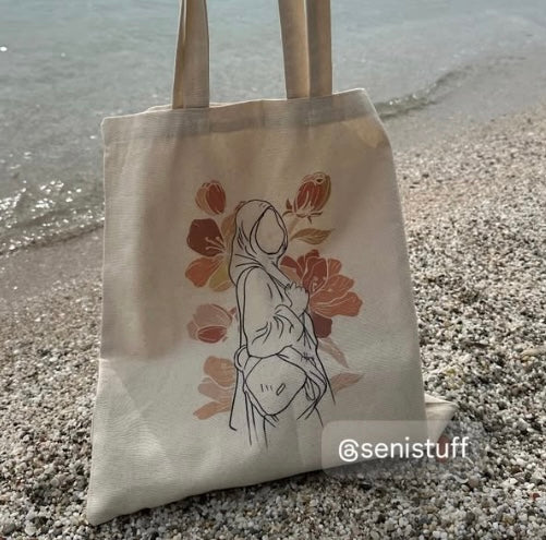 Le stuffy , les femmes qui portent haut et fort les sacs de la marque Seni'Stuff