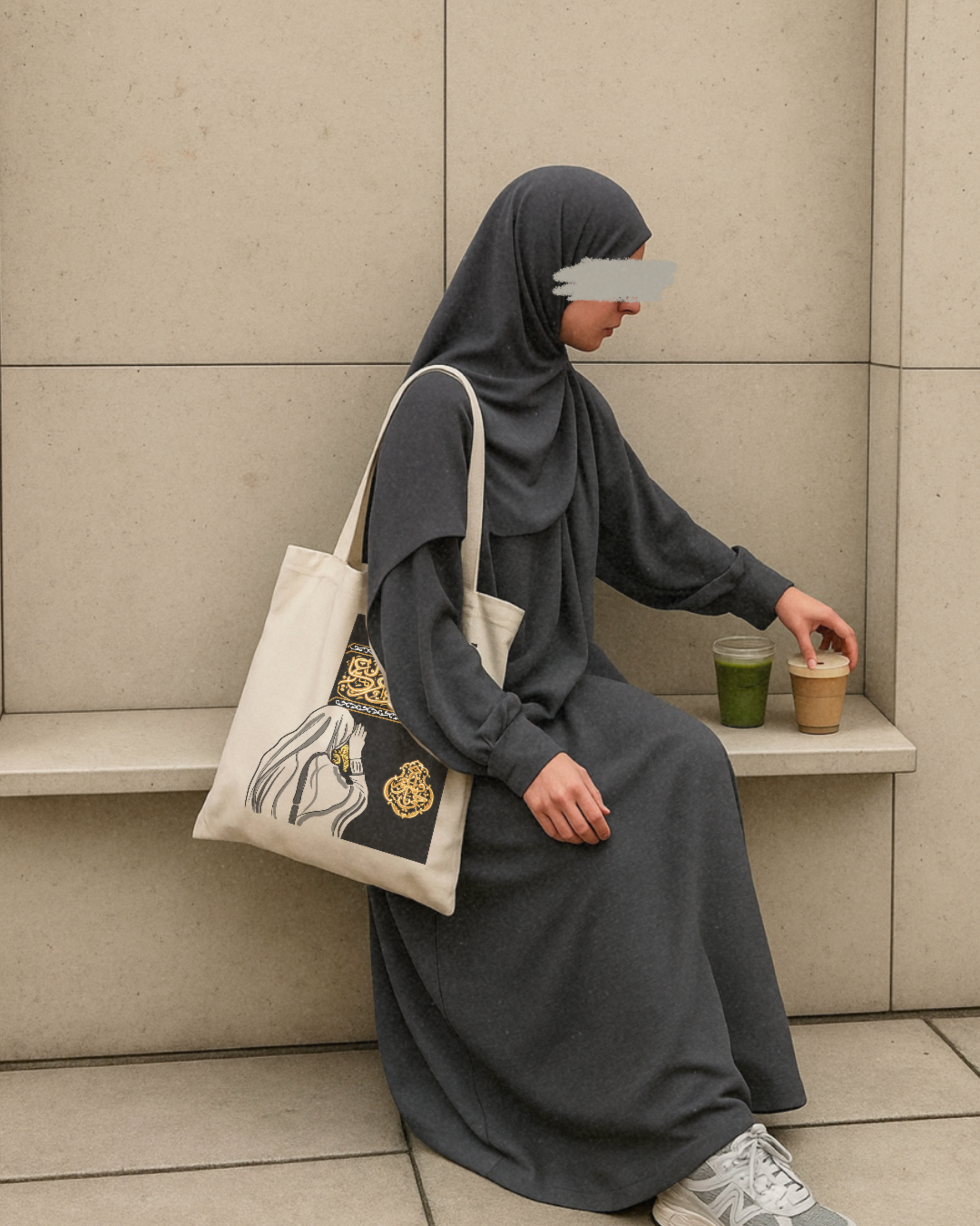Le stuffy , les femmes qui portent haut et fort les sacs de la marque Seni'Stuff
