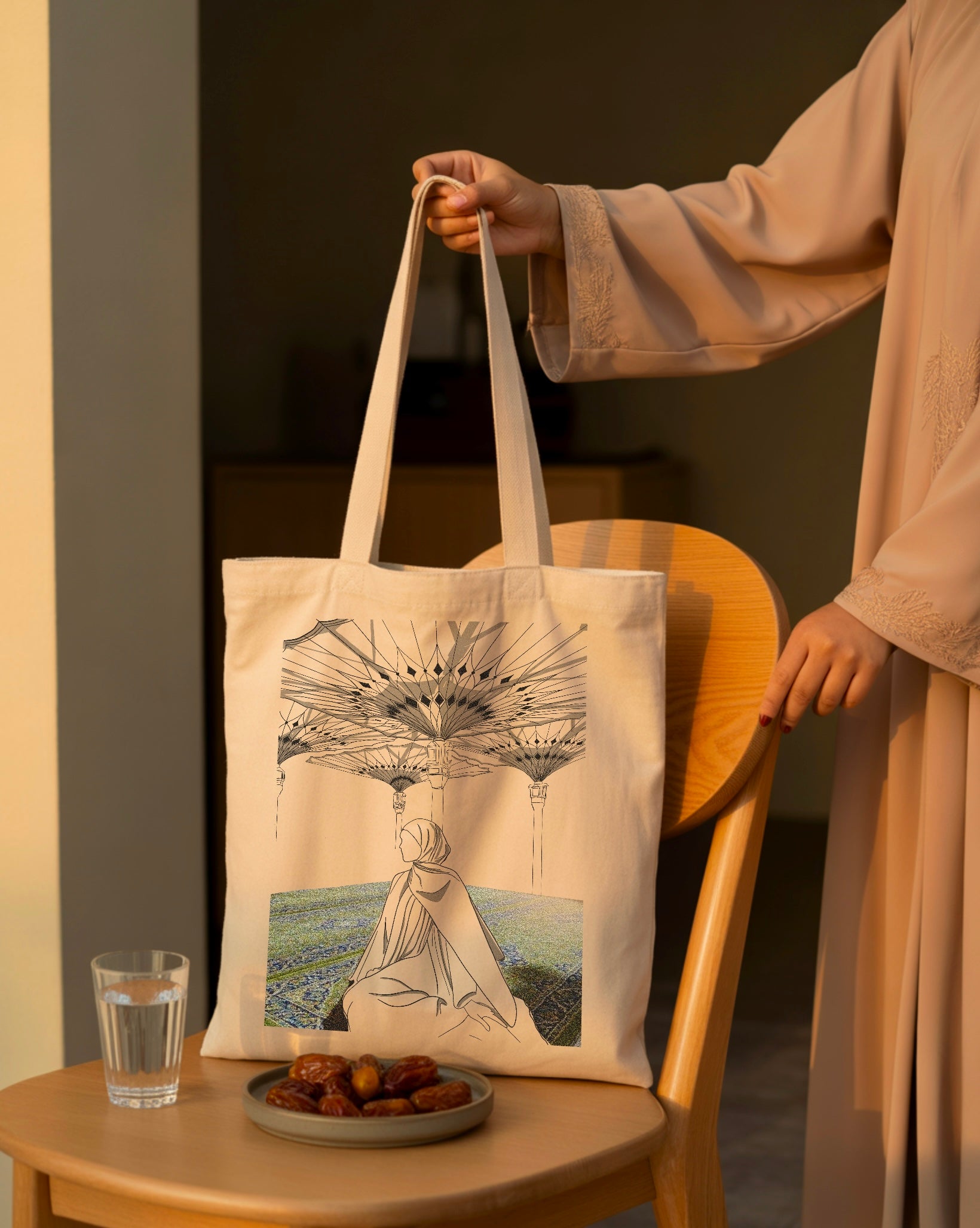 Tote bag Seni'Stuff en coton naturel, design artistique inspiré de la mosquée du Prophète à Médine, accessoire symbolique.